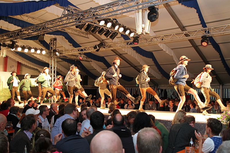 alt TSV 50 Modenschau 14 int